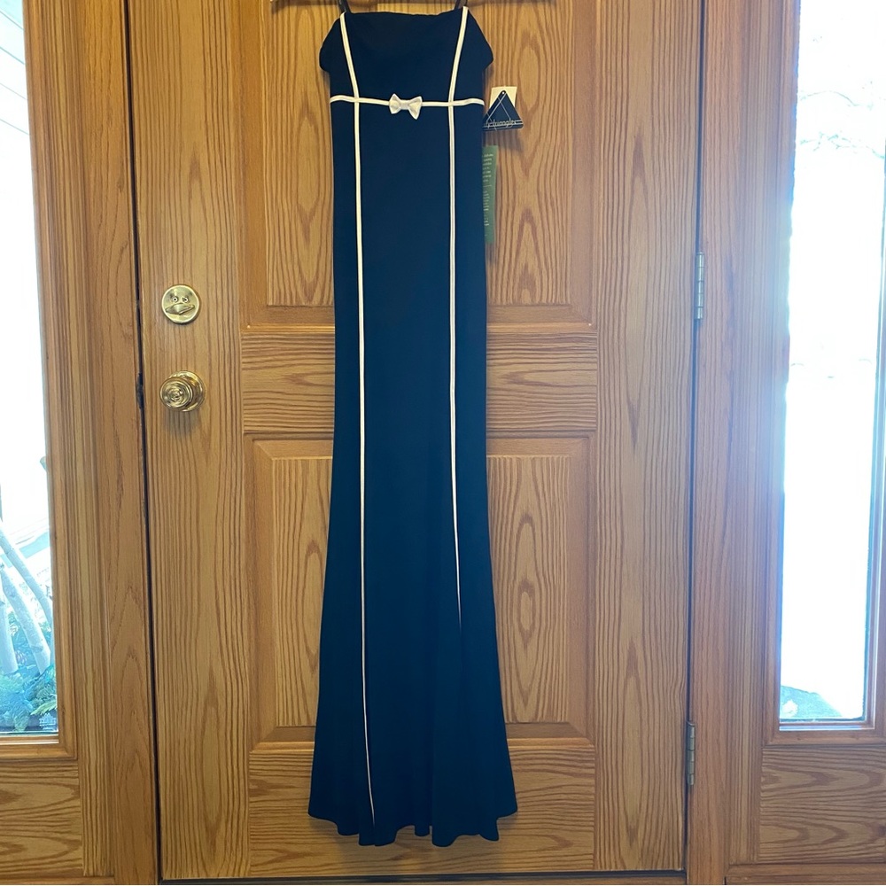 NWT City Triangles Black Dress with White Piping
